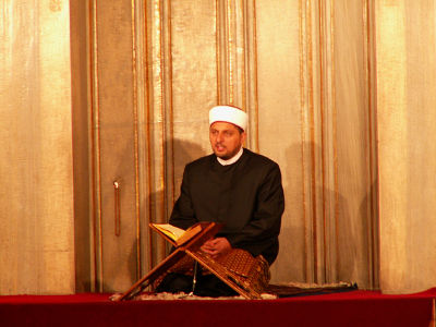Istambuł: imam w meczecie obok Uniwersytetu